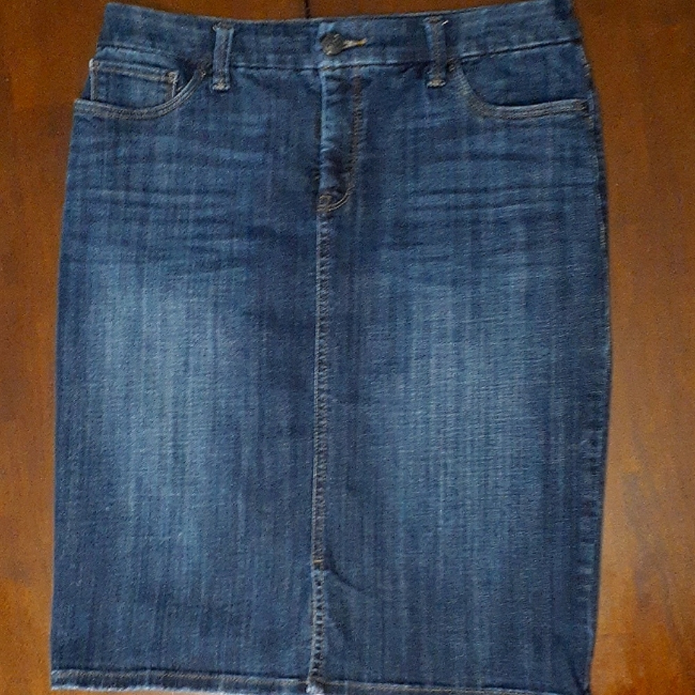 Chico’s Denim Skirt Size .5 Chico’s Sizing Pencil Jean Slimming Modest
